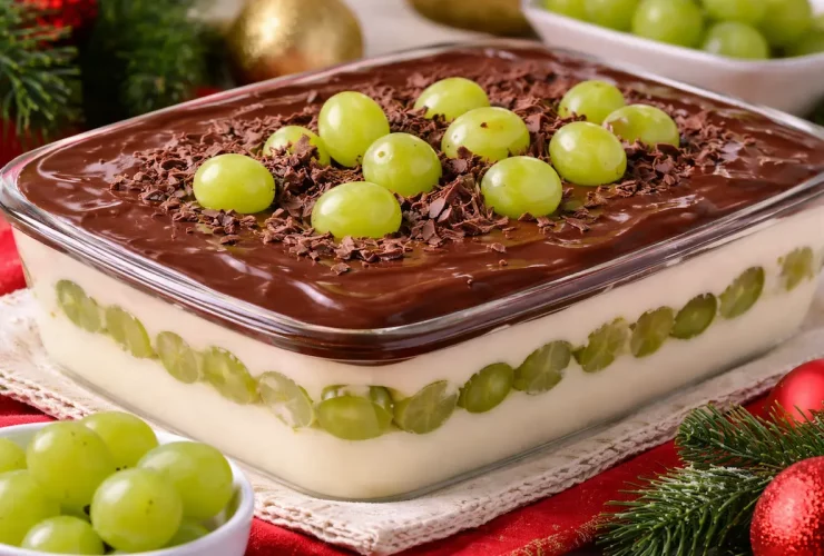 Sobremesa de Natal Surpresa de Uva Cremosa