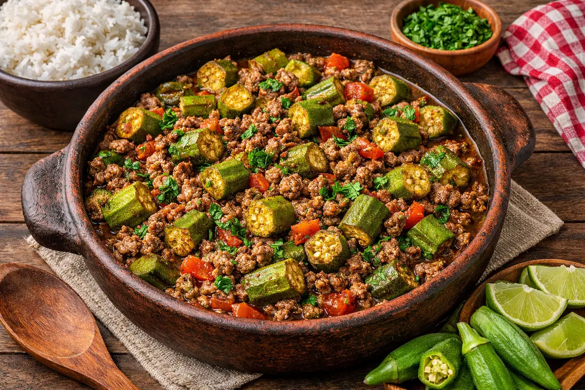 Carne moída com quiabo