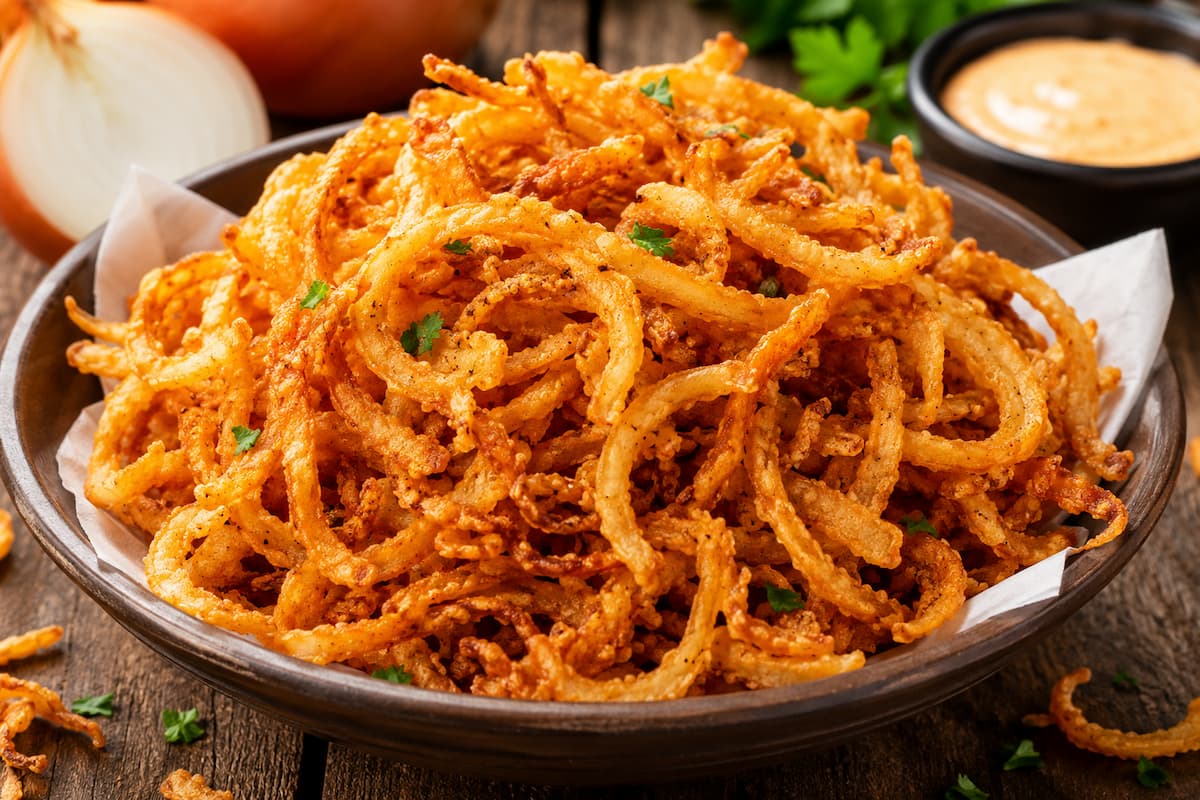 Aprenda a fazer cebola crispy super crocante