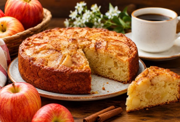 Aprenda a fazer um delicioso bolo de maçã fofinho