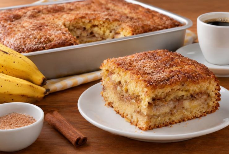 Bolo de Banana Recheado que Sai Pronto do Forno