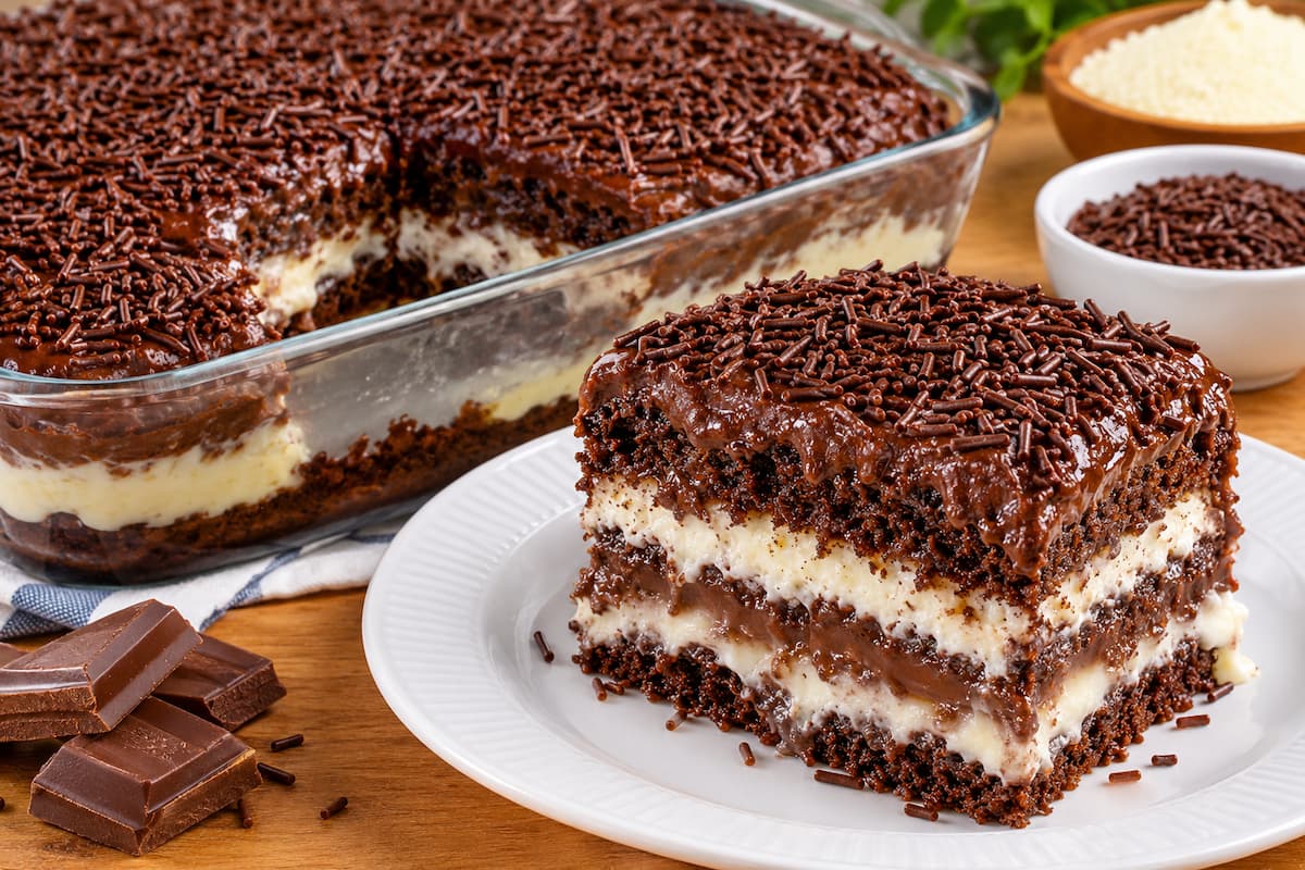 Bolo Gelado de Ninho com Chocolate